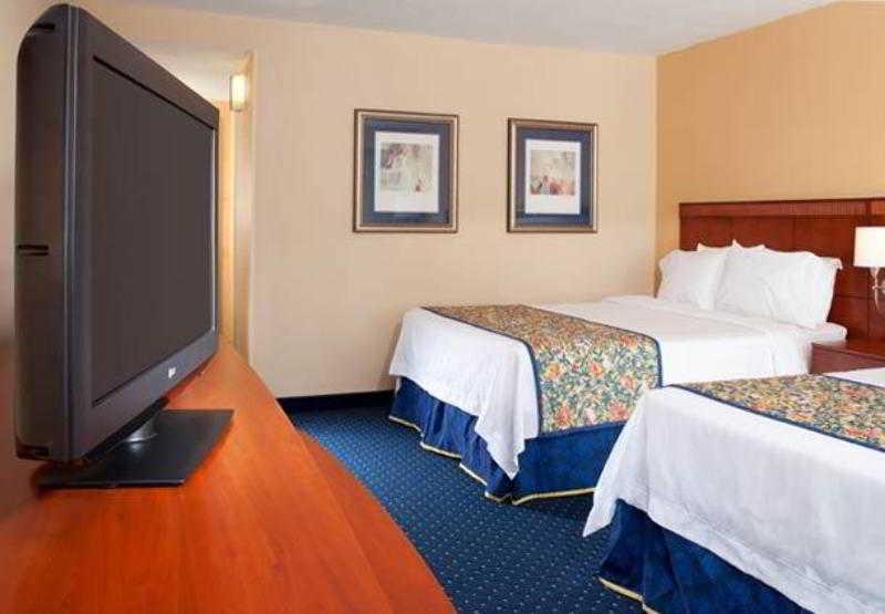 คอร์ทยาร์ด คลีฟแลนด์ เวสเลกส์ Hotel เวสต์เลค ภายนอก รูปภาพ